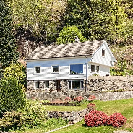 4 Bedroom Gorgeous Home In Nedre Vats *