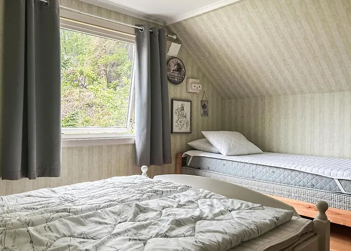 4 Bedroom Awesome In Nedre Vats * Stokka