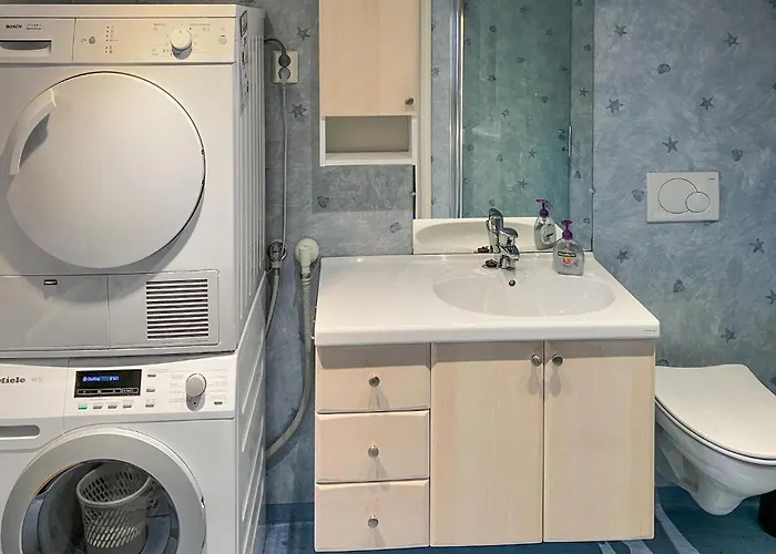 4 Bedroom Awesome In Nedre Vats * Stokka